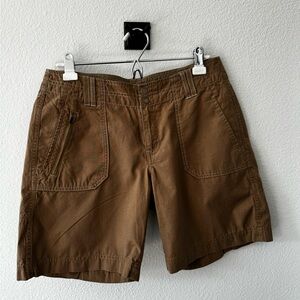Eddie Bauer Ripstop cargo hiking short.  Women’s size 8, NWT